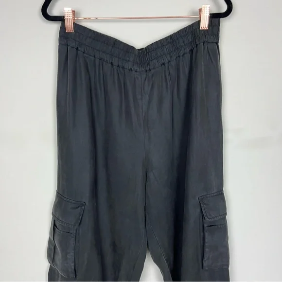 ALICE + OLIVIA DEDE SMOCKED CARGO PANTS IN BLACK SIZE LARGE - Picture 7 of 14